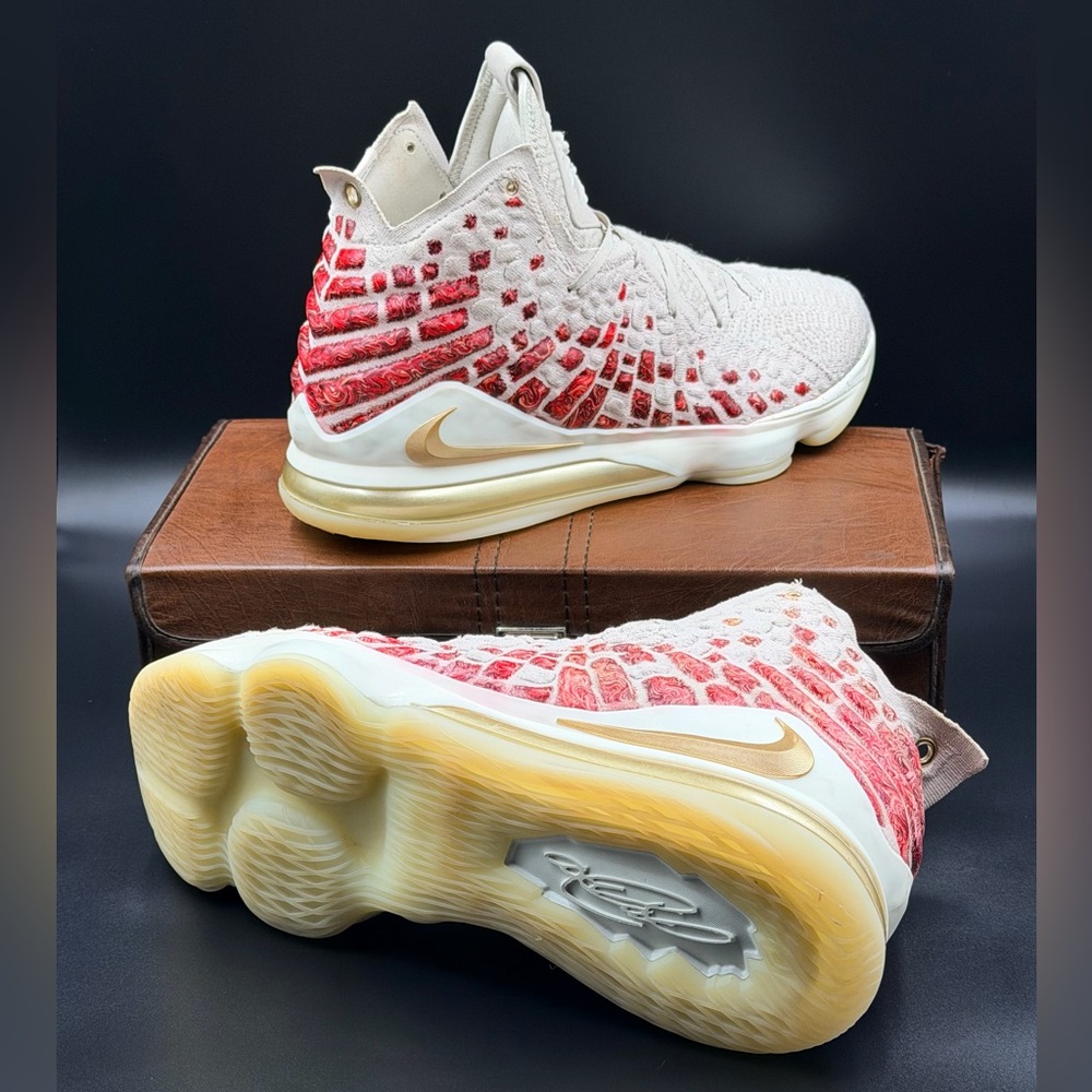 Nike LeBron 17 'Win/Win'